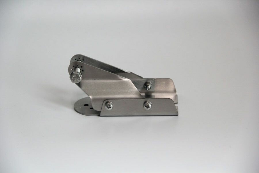 Крепление датчика эхолота Garmin Striker на струбцину — фото 1