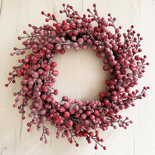 Венок с ягодами в блестках Red Berry 35 см Christmas Deluxe 89124