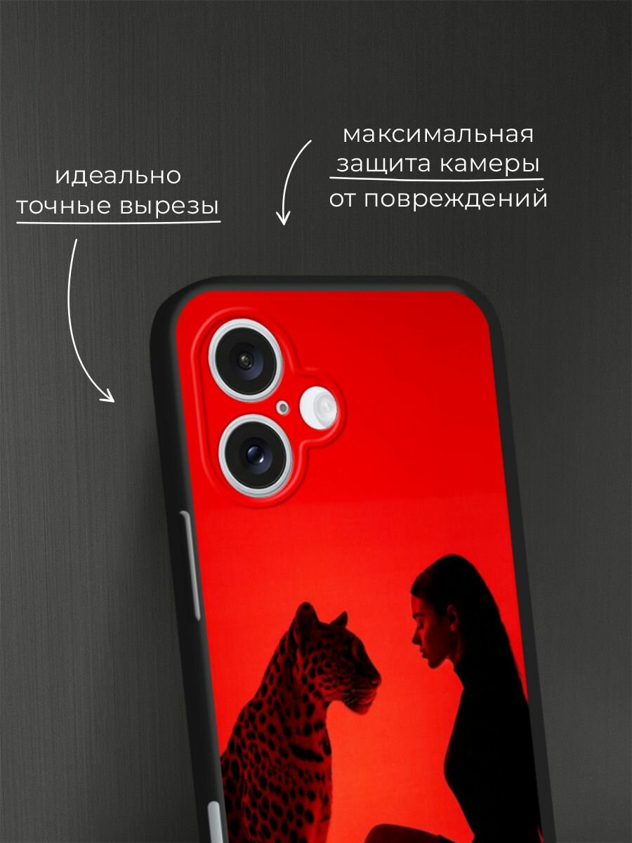 Черный матовый чехол на Apple iPhone 16 Plus / Айфон 16 Плюс с принтом Девушка с леопардом — фото 1