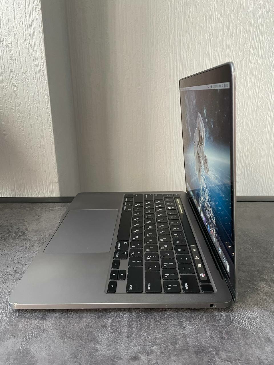 Apple Ноутбук Apple MacBook Pro 13 2020 (M1 8-Core, GPU 8-Core