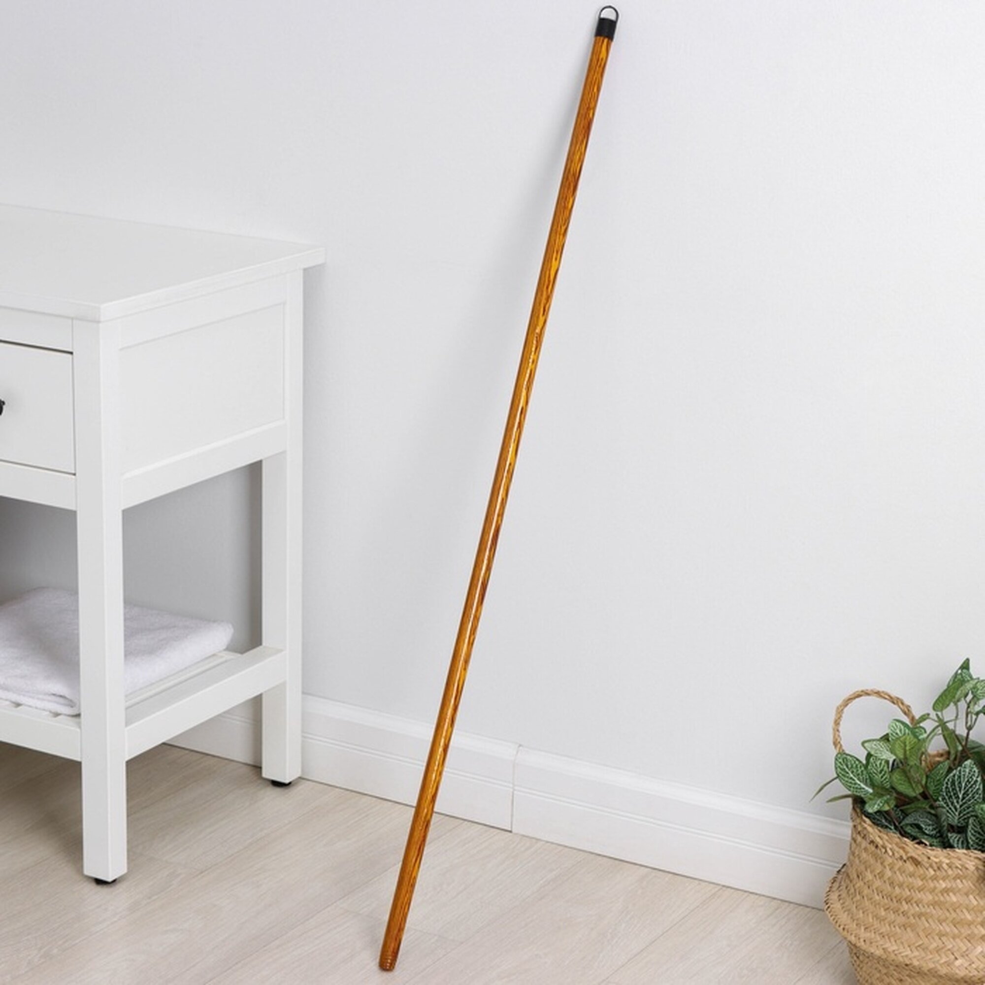 Черенок деревянный в ПВХ оплетке Доляна 121×22 см цвет микс