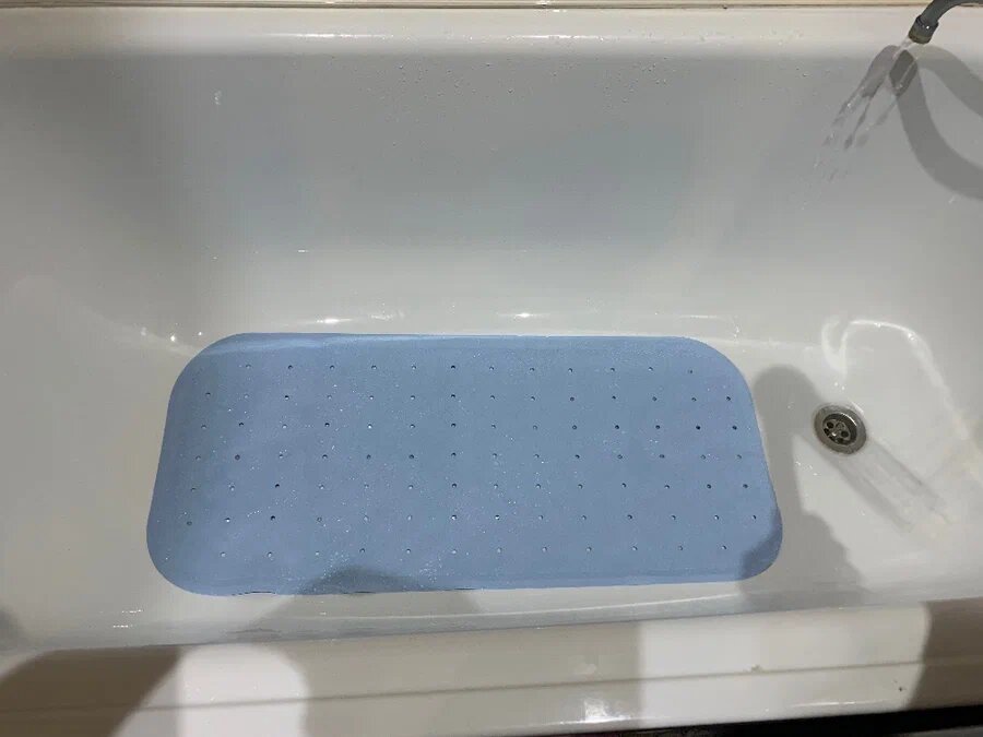 Коврик ROXY-KIDS, резиновый, противоскользящий, с отверстиями, 34.5 см x 76 см