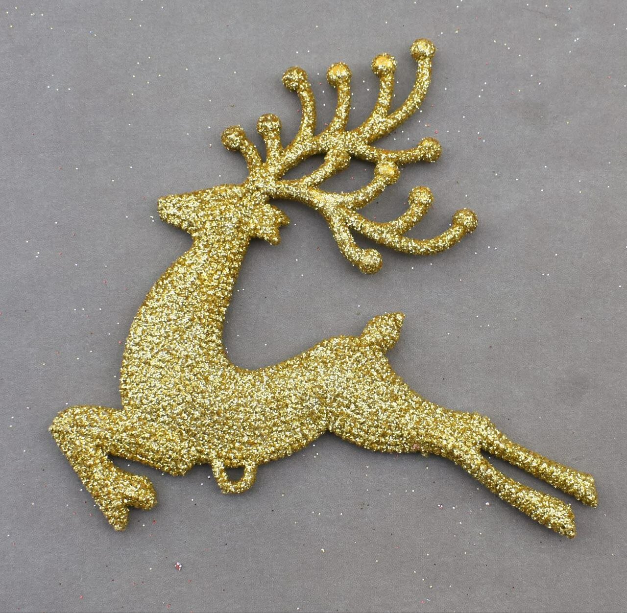 Новогодний декор “Олени” — для ёлки, дома и праздничного интерьера