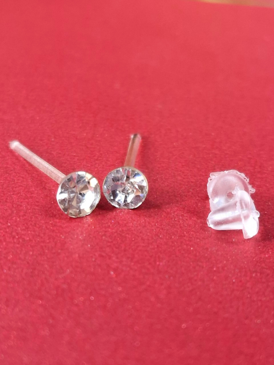 Серьги пусеты, размер 5 мм, белый — фото 1