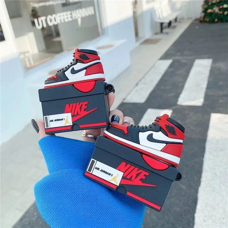 Чехол для беспроводных наушников Nike Dark Red Shoes для Apple AirPods 1/2, красный