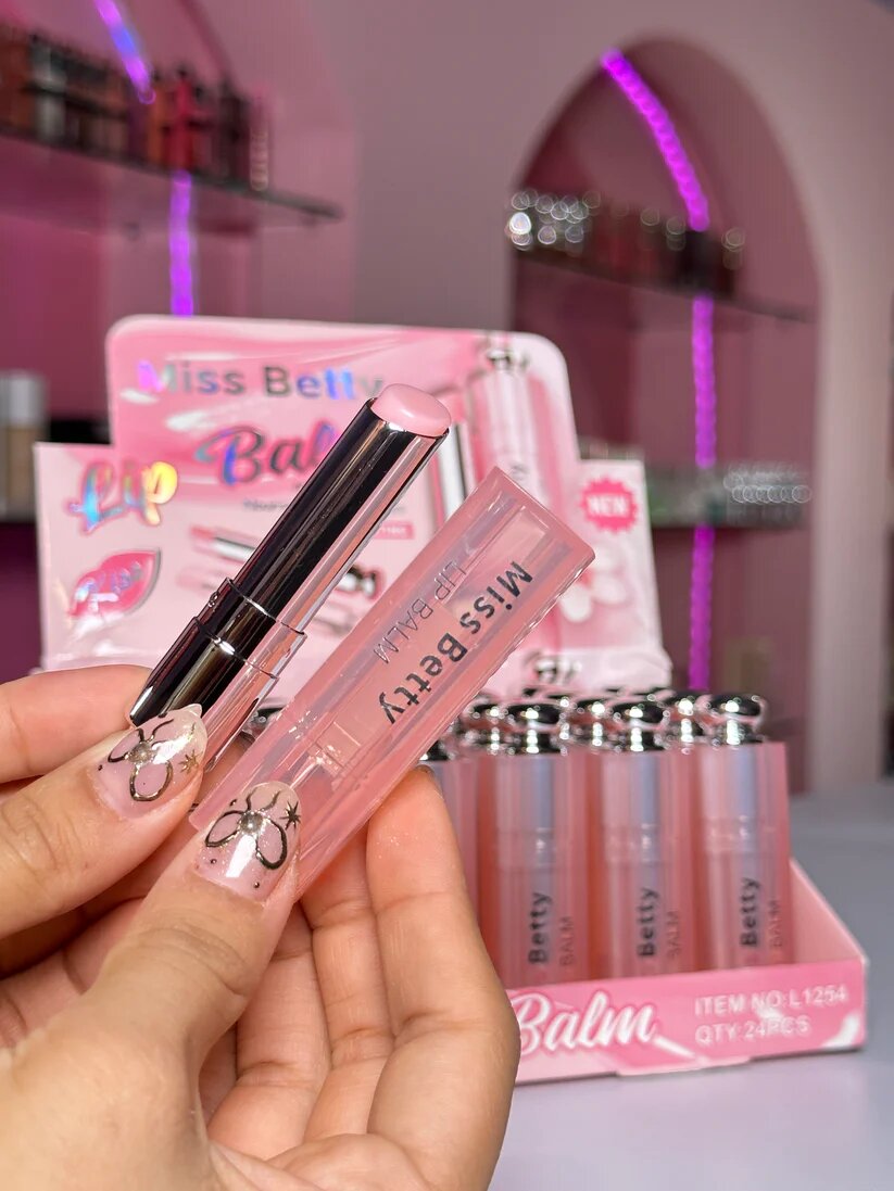 Блеск для губ "Miss Betty", увлажняющий, для ежедневного использования