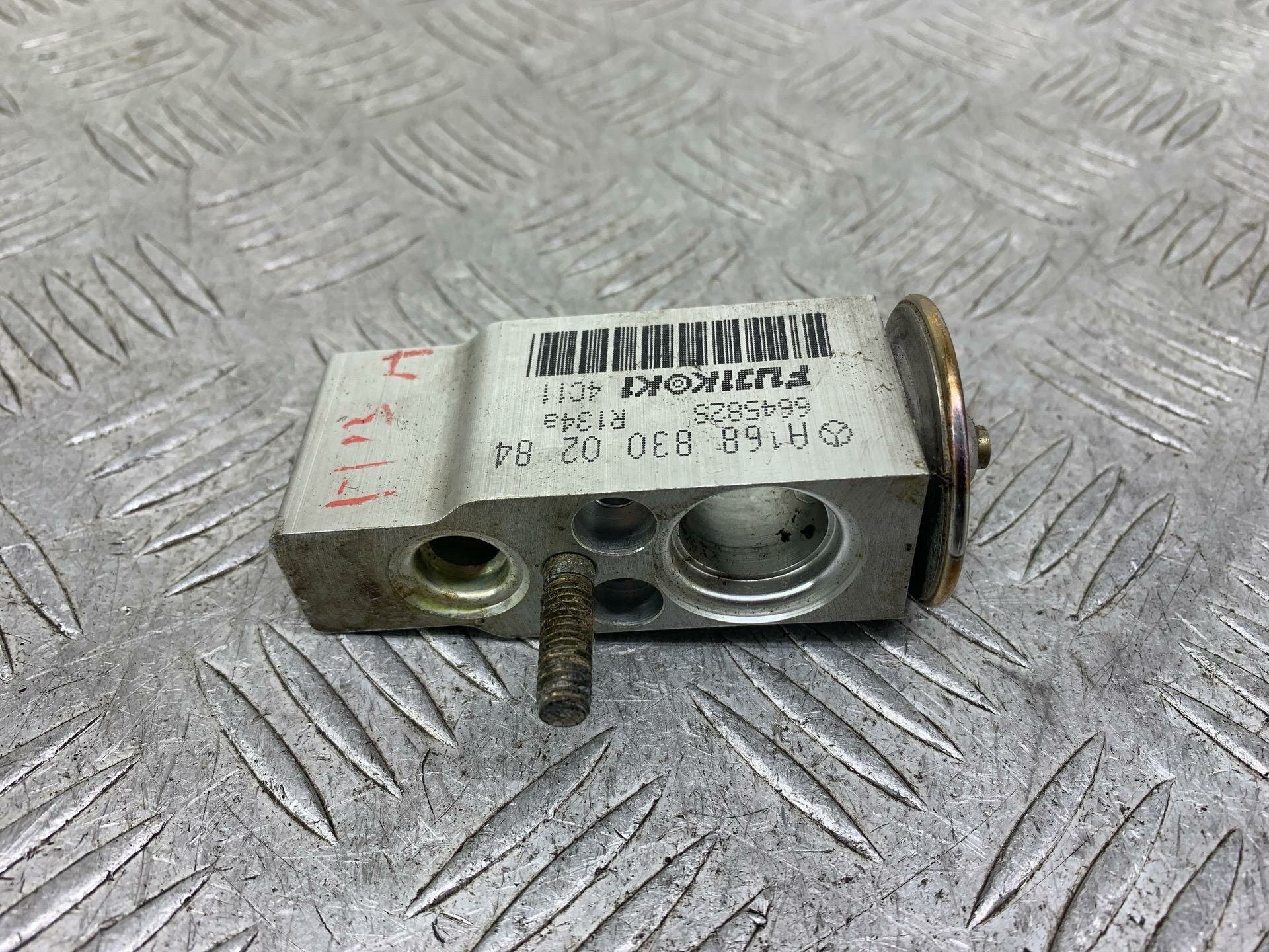 Расширительный клапан кондиционера Mercedes-Benz A W168 (1997 - 2001) A1688300284