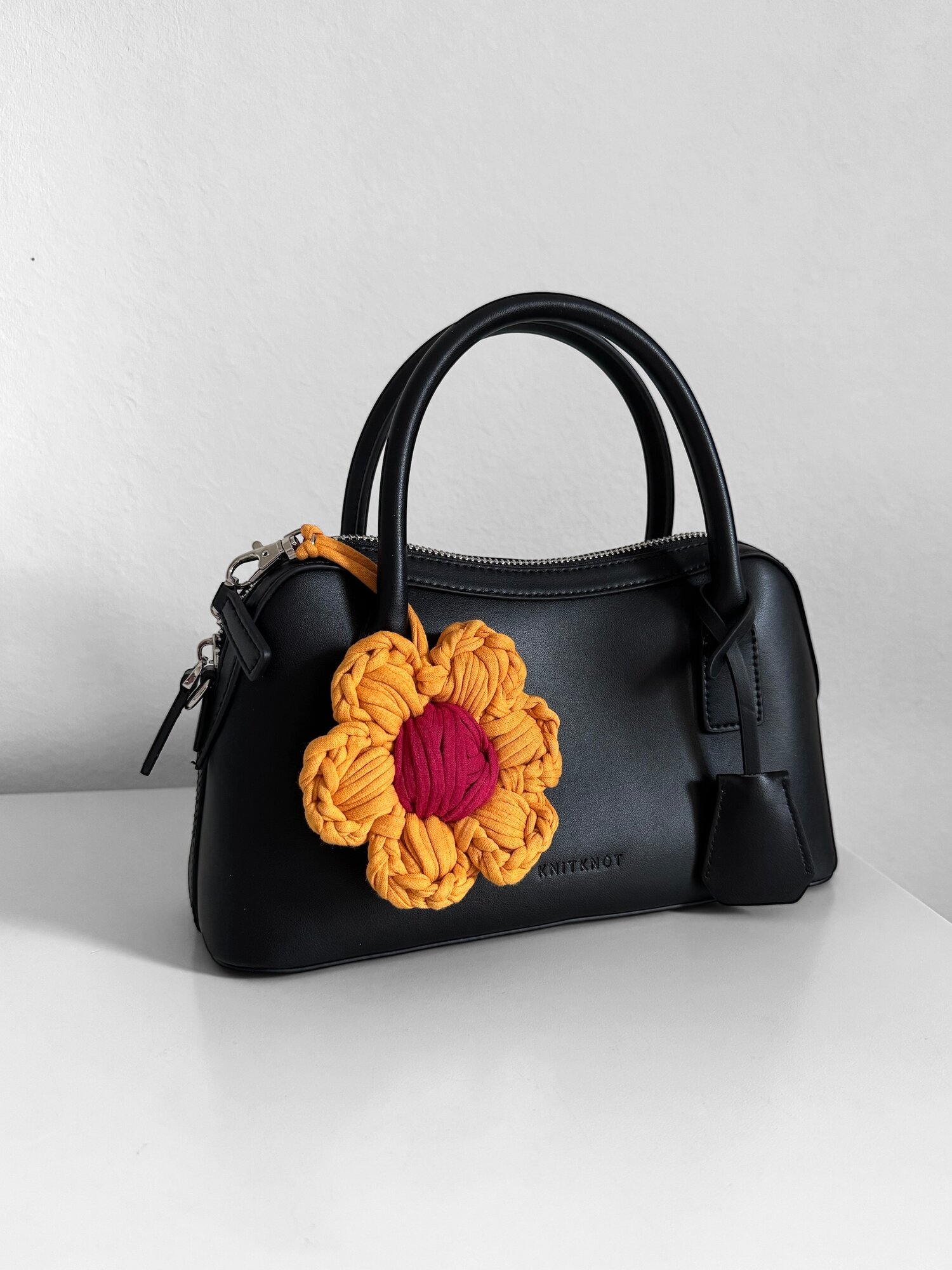 Брелок KNIT KNOT, горчичный — фото 1