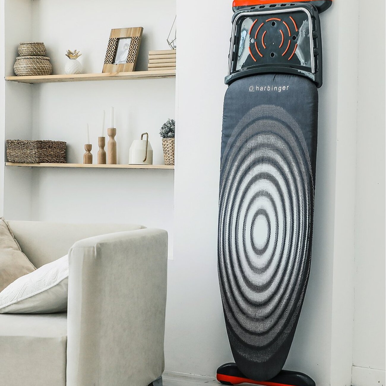 Гладильная доска Harbinger MM123 Black Board, Вес: 7.53 кг, Встроенная розетка: да, Гарантия: 3 месяца — фото 1
