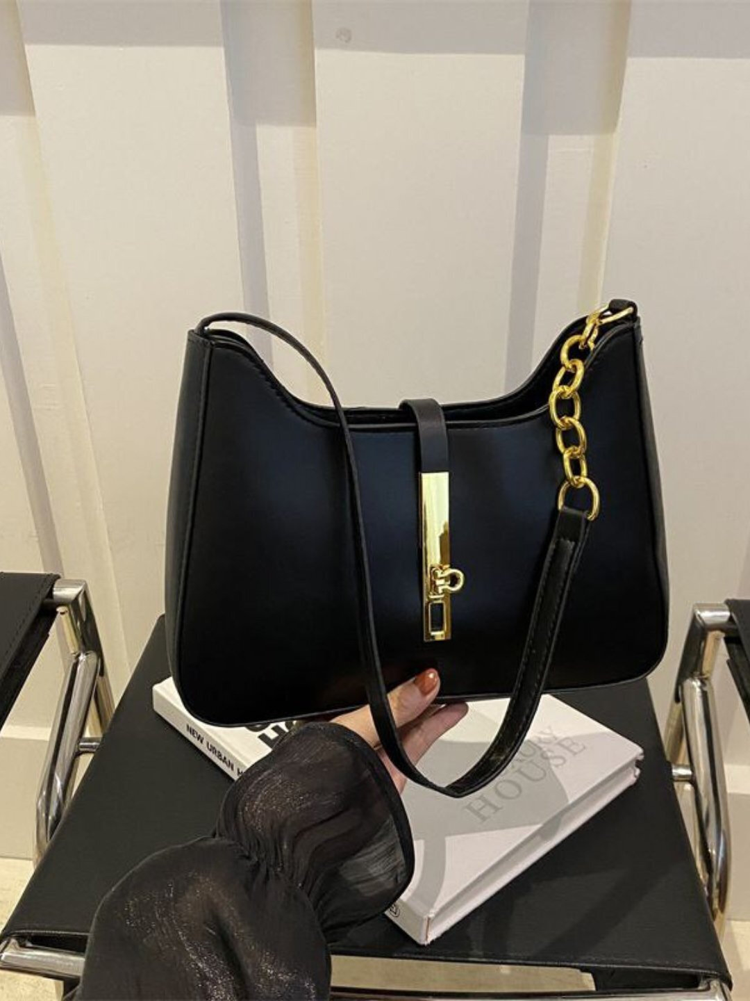 Сумка  Женская сумка на плечо, черная, белая, коричневая, из эко кожи, черный