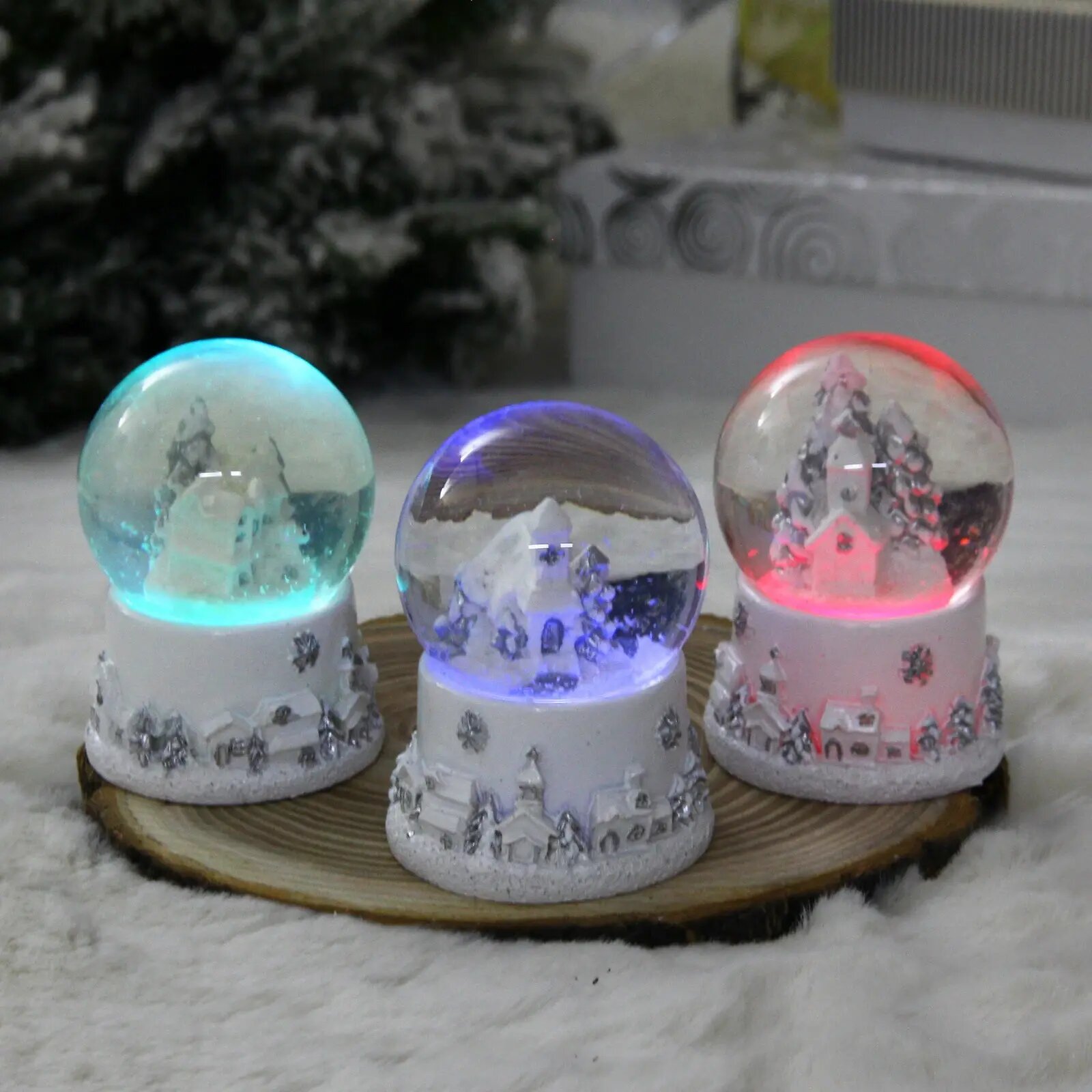 Снежный шар «Новогодние пейзажи» 4.5*4.5*6 см с подсветкой цвет в ассортименте