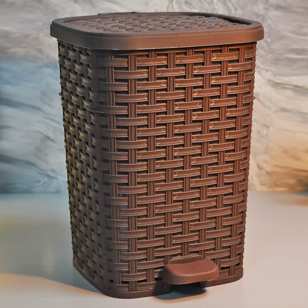 Ведро для мусора с педалью 12л коричневое пластик имитация плетения прямоугольное крышка