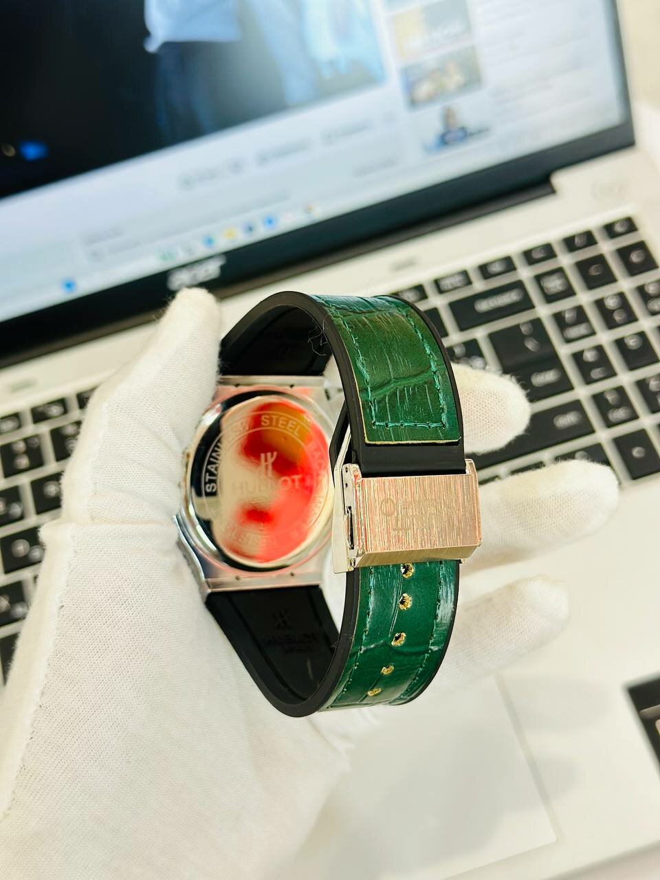 Наручные часы Hublot, зеленый, — фото 1