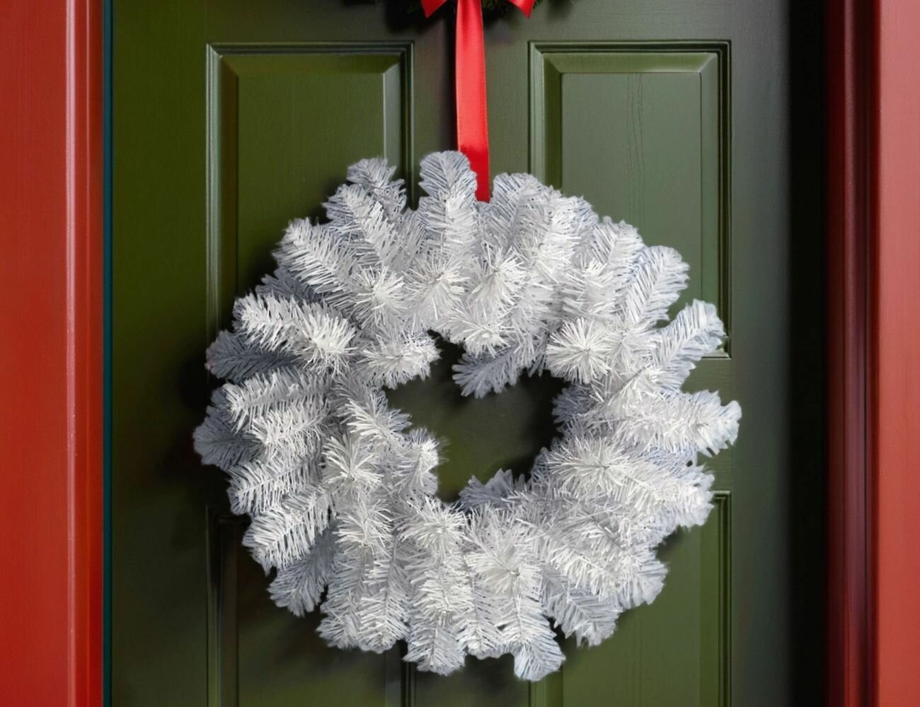 Венок рождественский белоснежный хвоя - PVC 35 см MOROZCO ВН-7