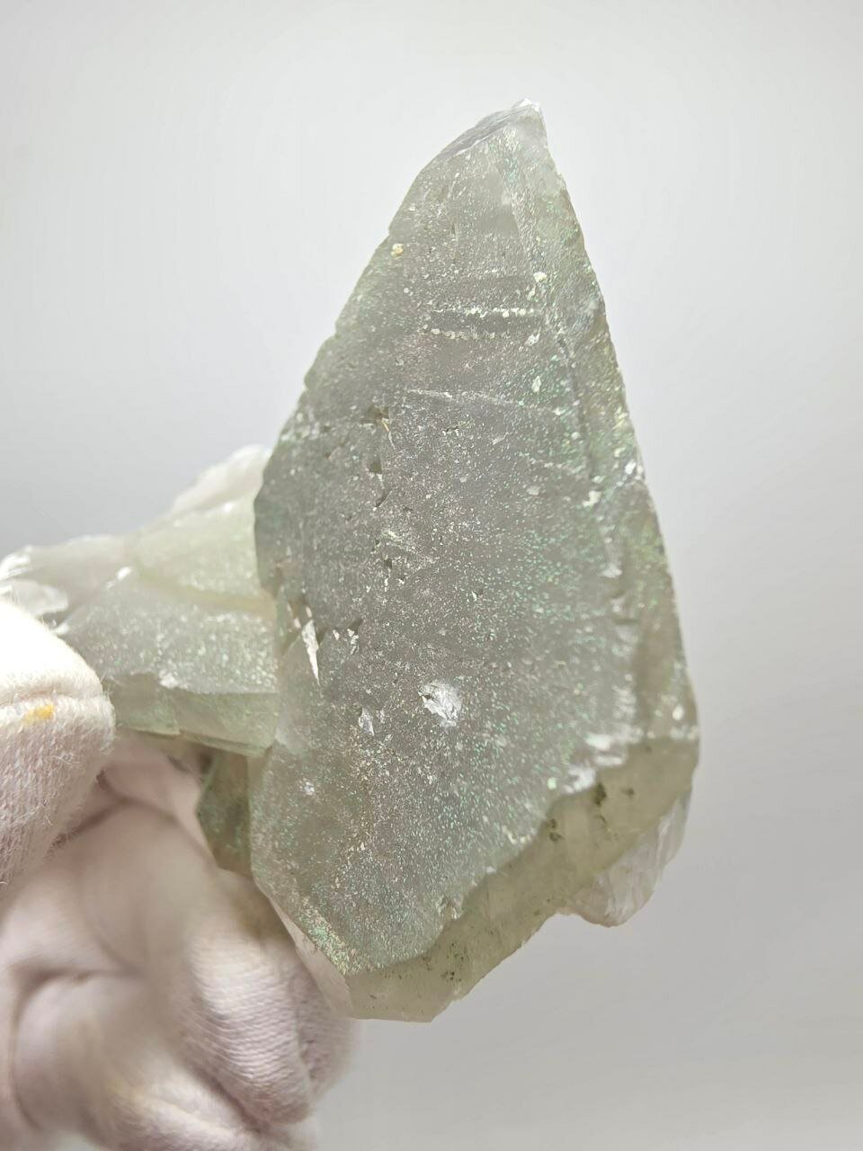 Кальцит с пиритом, 73 мм 72 г. — фото 1