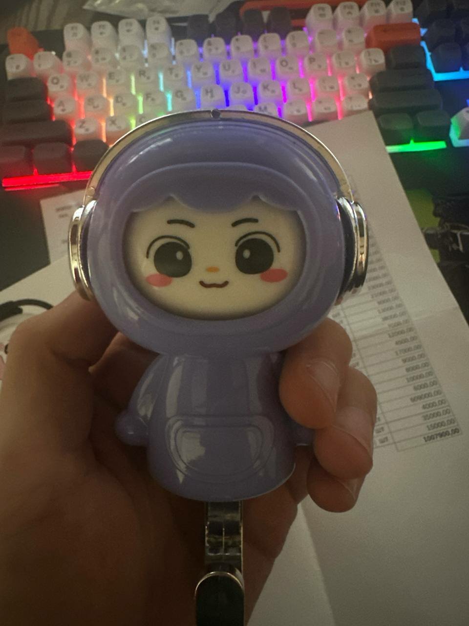 Крючок настенный самоклеящийся барби белый — фото 1