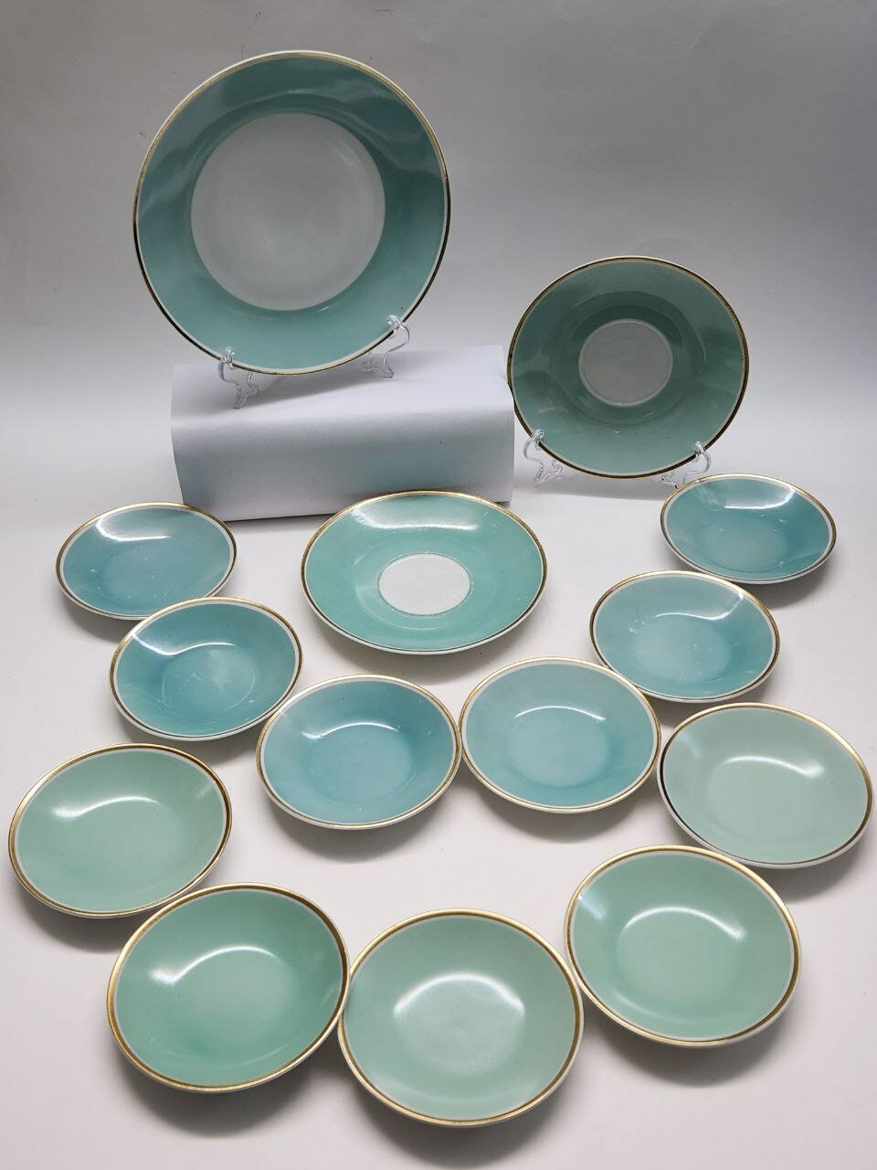 Кофейный чайный десертный сервиз ГДР Fine China тарелка и блюдца брюзового цвета 14 предметов