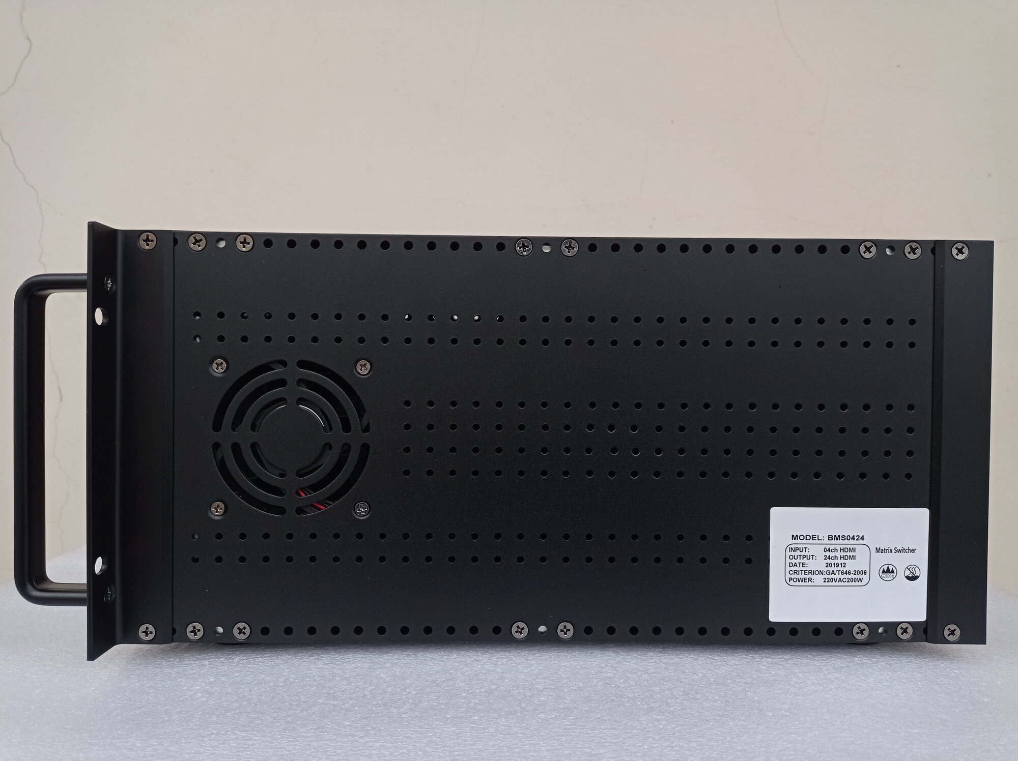 Матричный коммутатор HDMI 4 входа 24 выхода (4X24 Matrix switcher) — фото 1