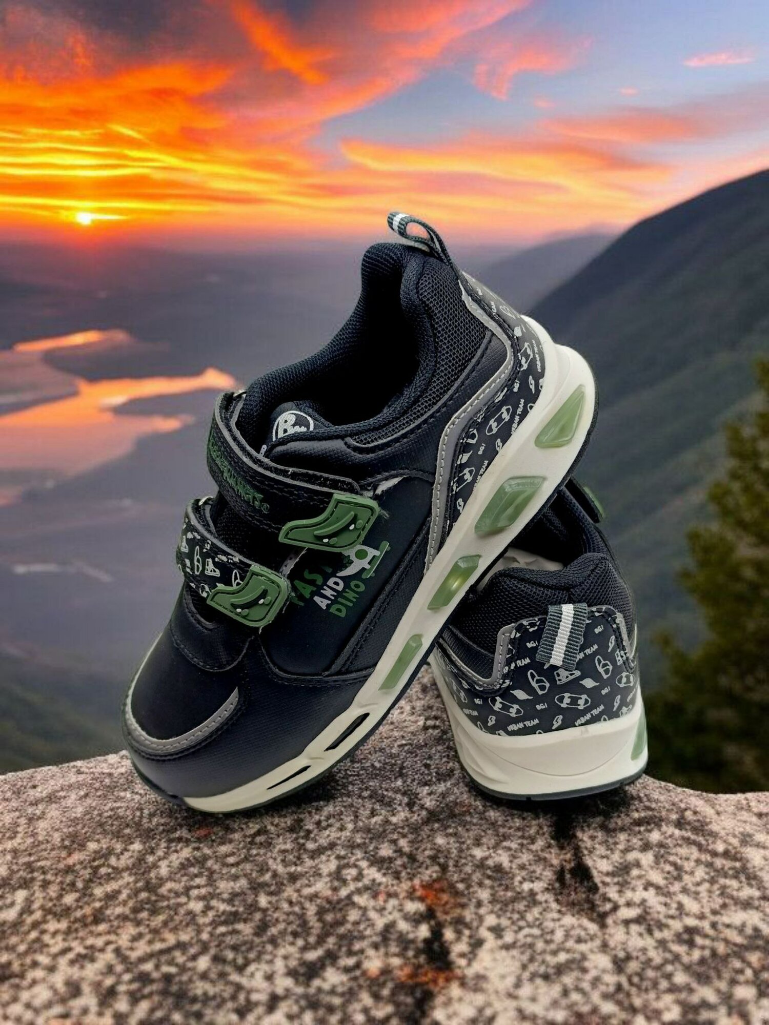 Кроссовки, размер 29, черный/зеленый — фото 1