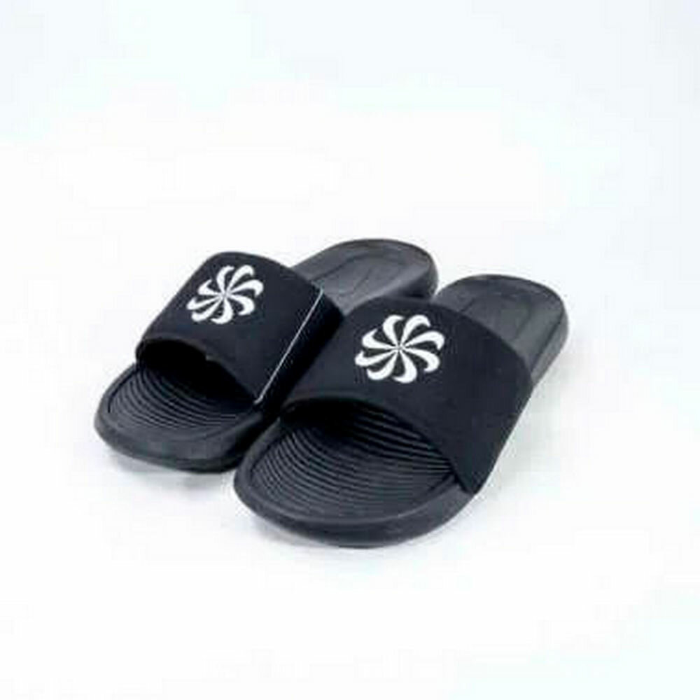 Кроссовки NIKE, размер 10 US — фото 1