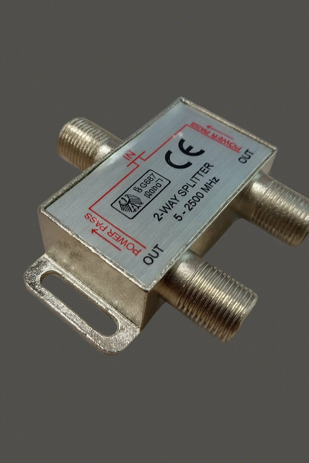 Сумматор-делитель RIPO RP-102 (1x2 5-2500МГц проход питания)