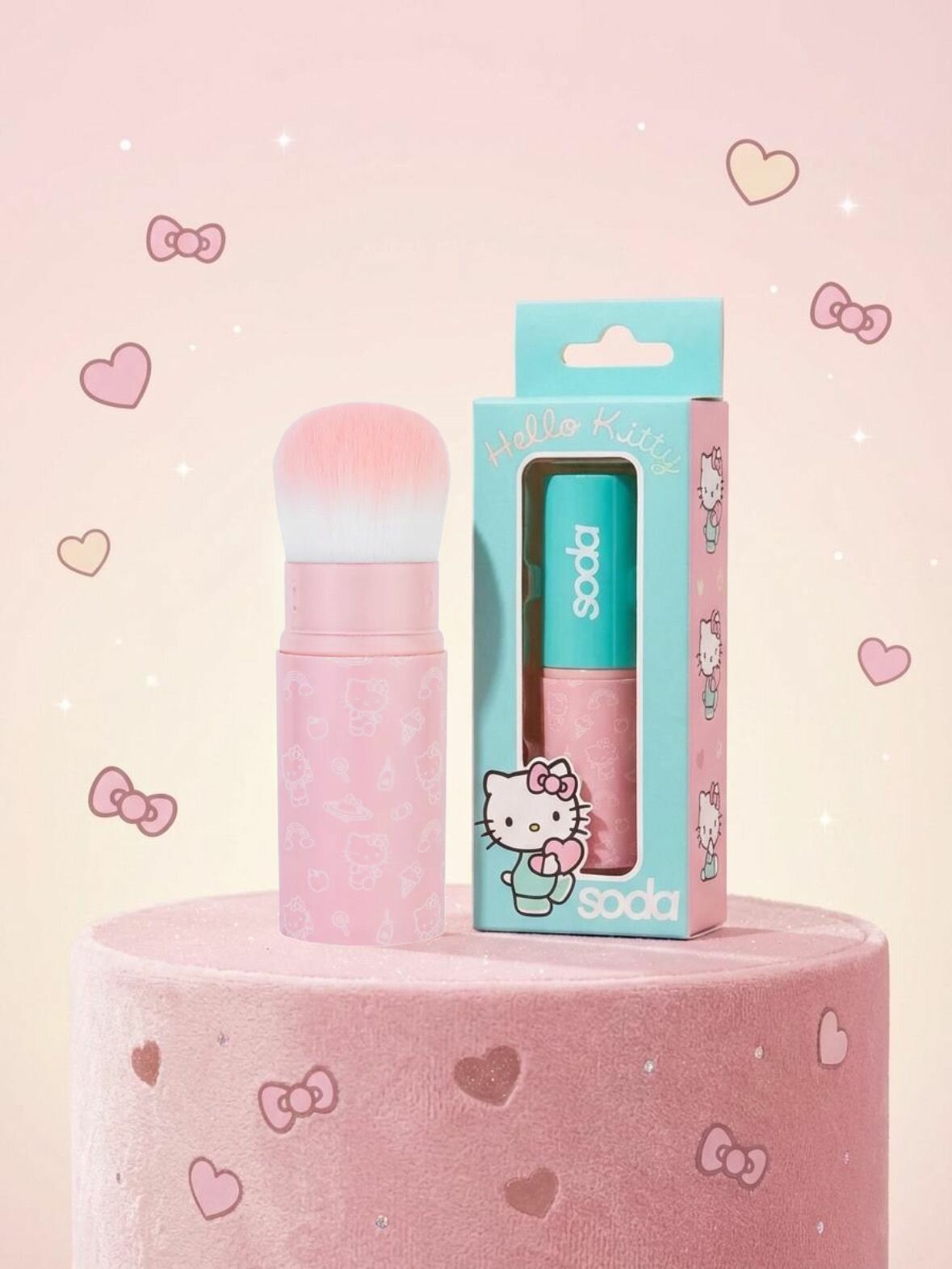 SODA Кисть для путешествий в чехле HELLO KITTY