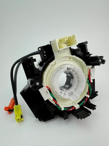 Изображение товара Шлейф руля B5567JD00A для Nissan Qashqai J10 , Ниссан Кашкай c 2006 по 2013 года выпуска , Кольцо SRS Airbag , Шлейф-лента подрулевая, Механизм подрулевой SRS ленточный