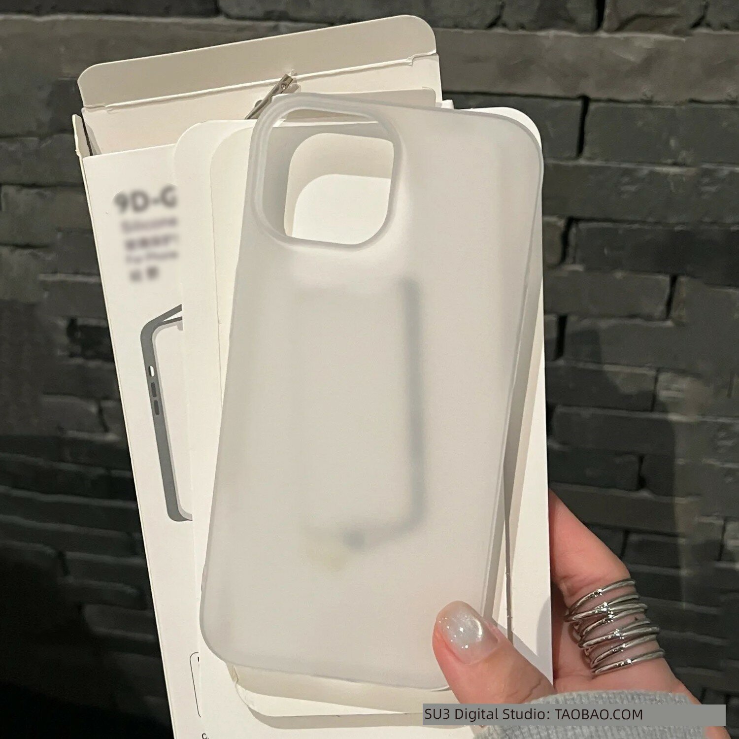 Мягкий чехол для Xiaomi 12 матовый прозрачно-белый с большими отверстиями для защиты смартфона