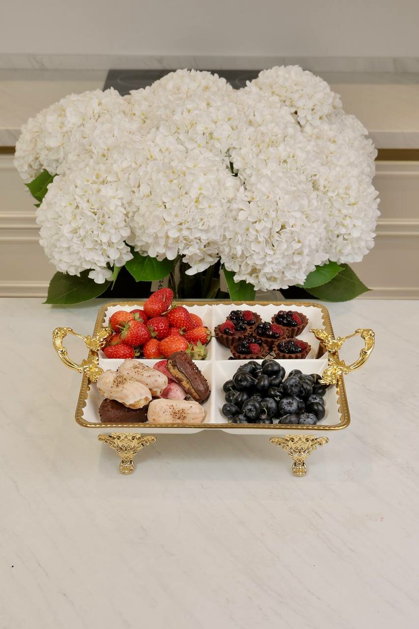 Элегантный менажница от бренда "NIMARA" золотистого цвета, квадратный, очень качественной посуды 1 шт