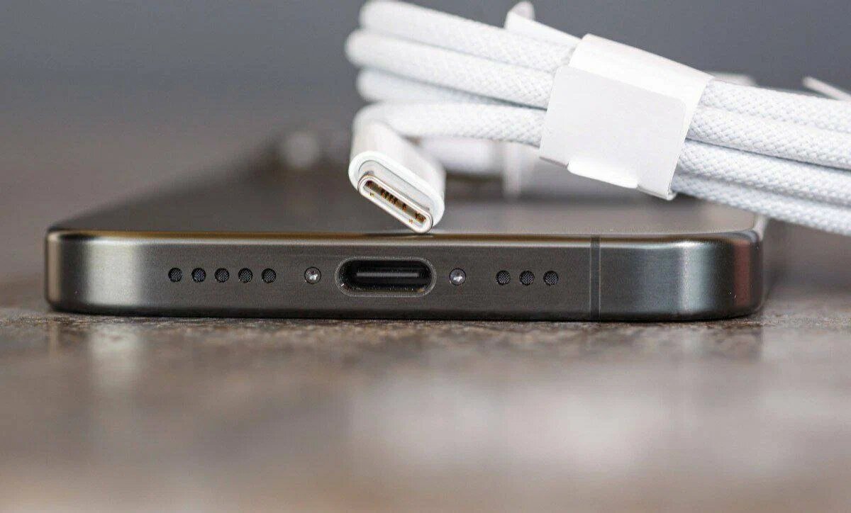 USB-C кабель Apple для iPhone 16 Pro Max, быстрая зарядка, 1м — фото 1