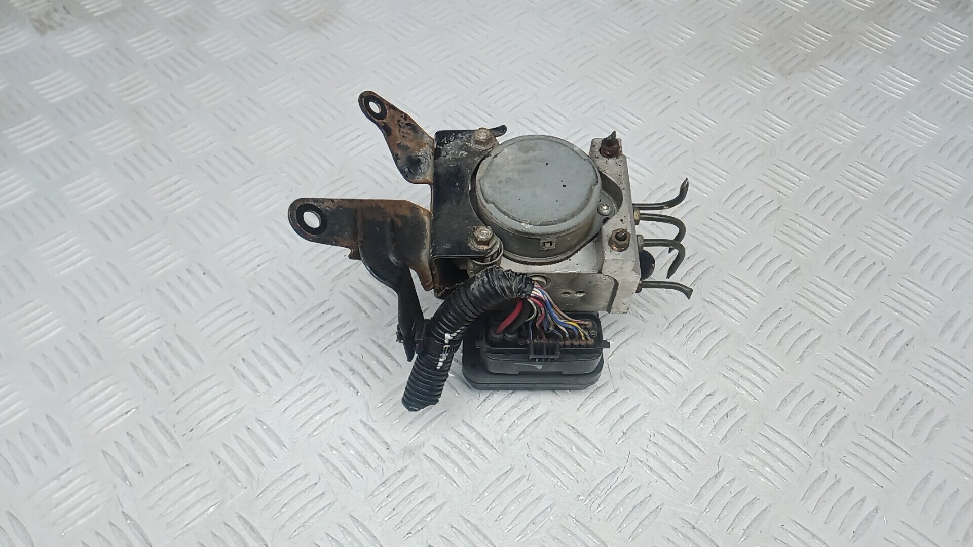 Блок ABS MITSUBISHI L200 K4T, Номер 4670A233, 13511021060