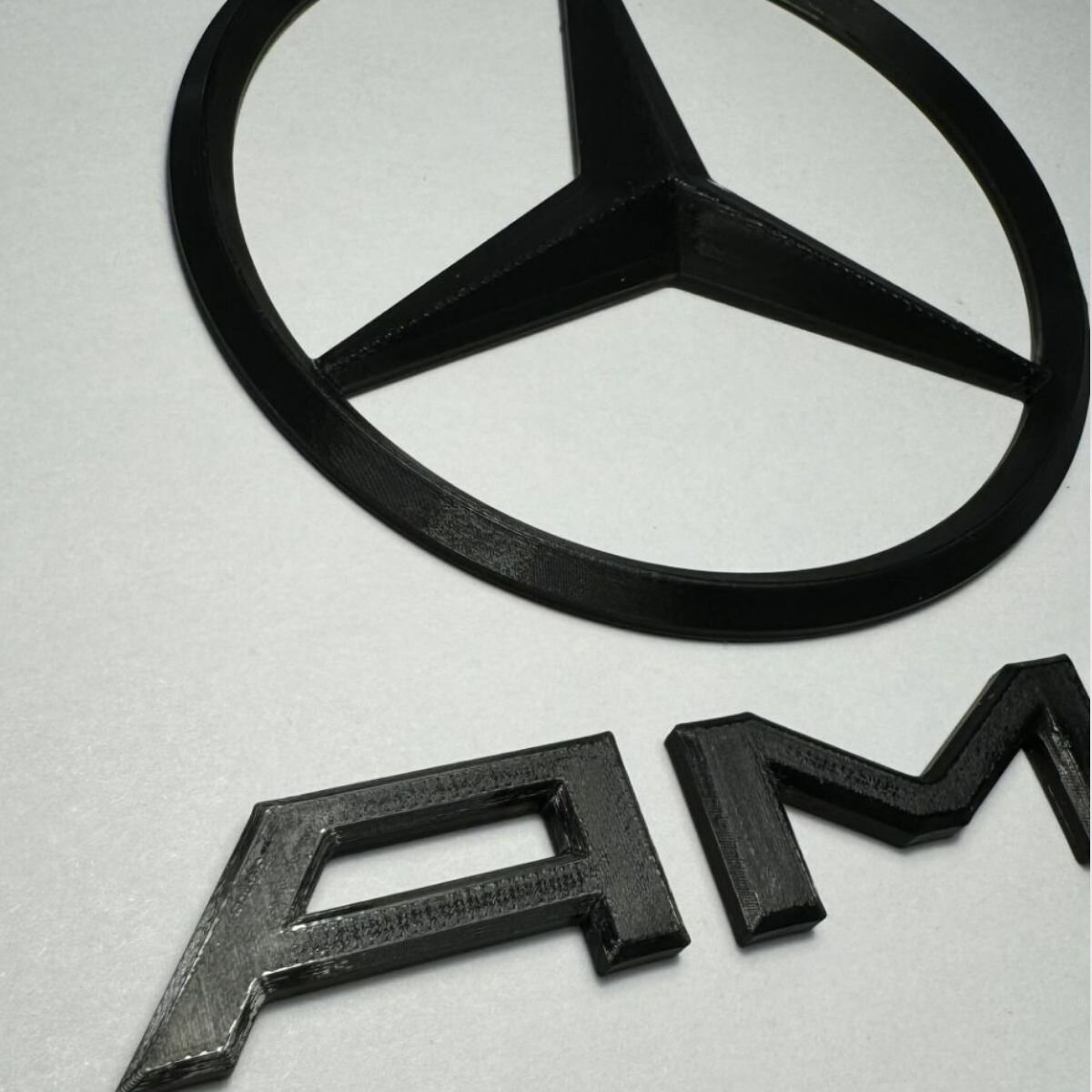Шильдик на авто для Mercedes Benz AMG, комплект, пластик, 3d печать — фото 1