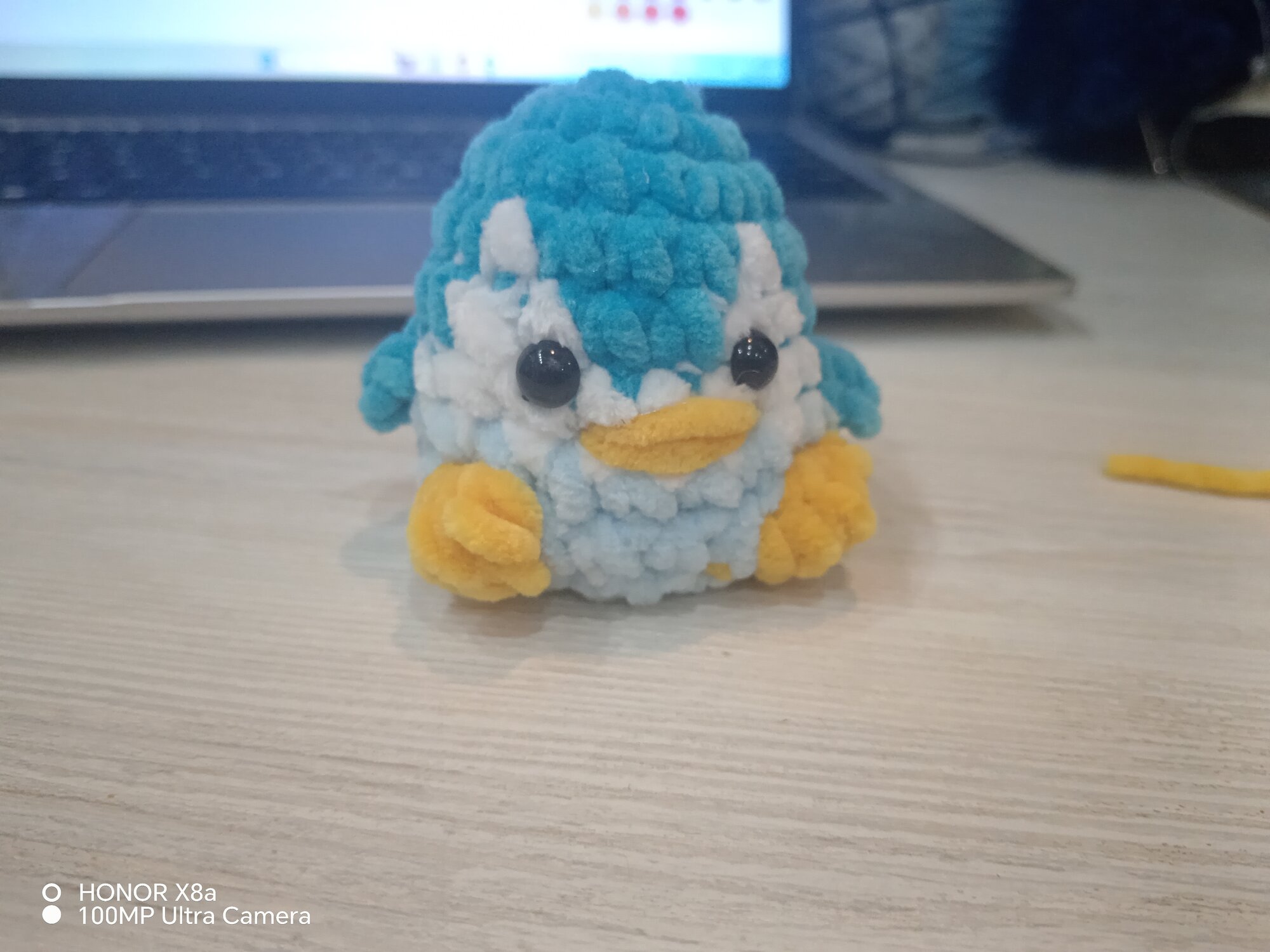 Вязанная игрушка брелок пингвин, ручная работа. Связана из качественной пряжи