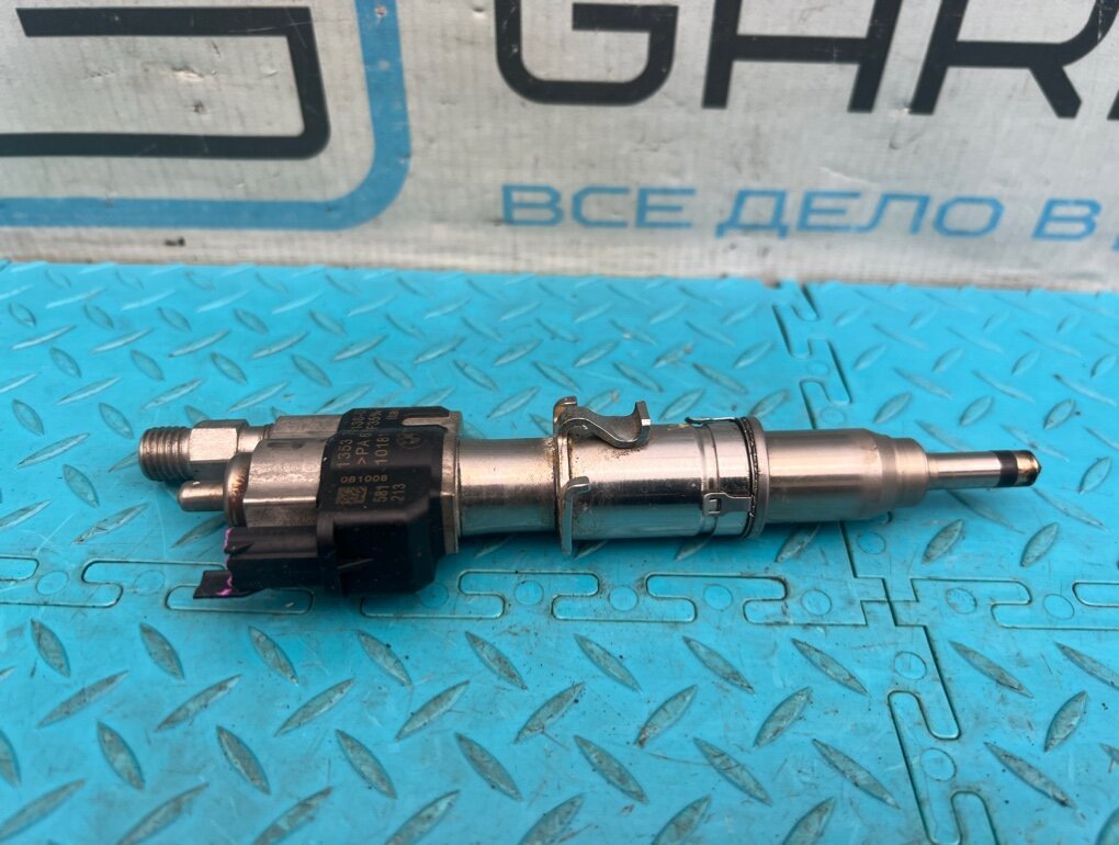 Форсунка топливная BMW 5-Series E60 N54B30A 3.0 OEM 13538616079