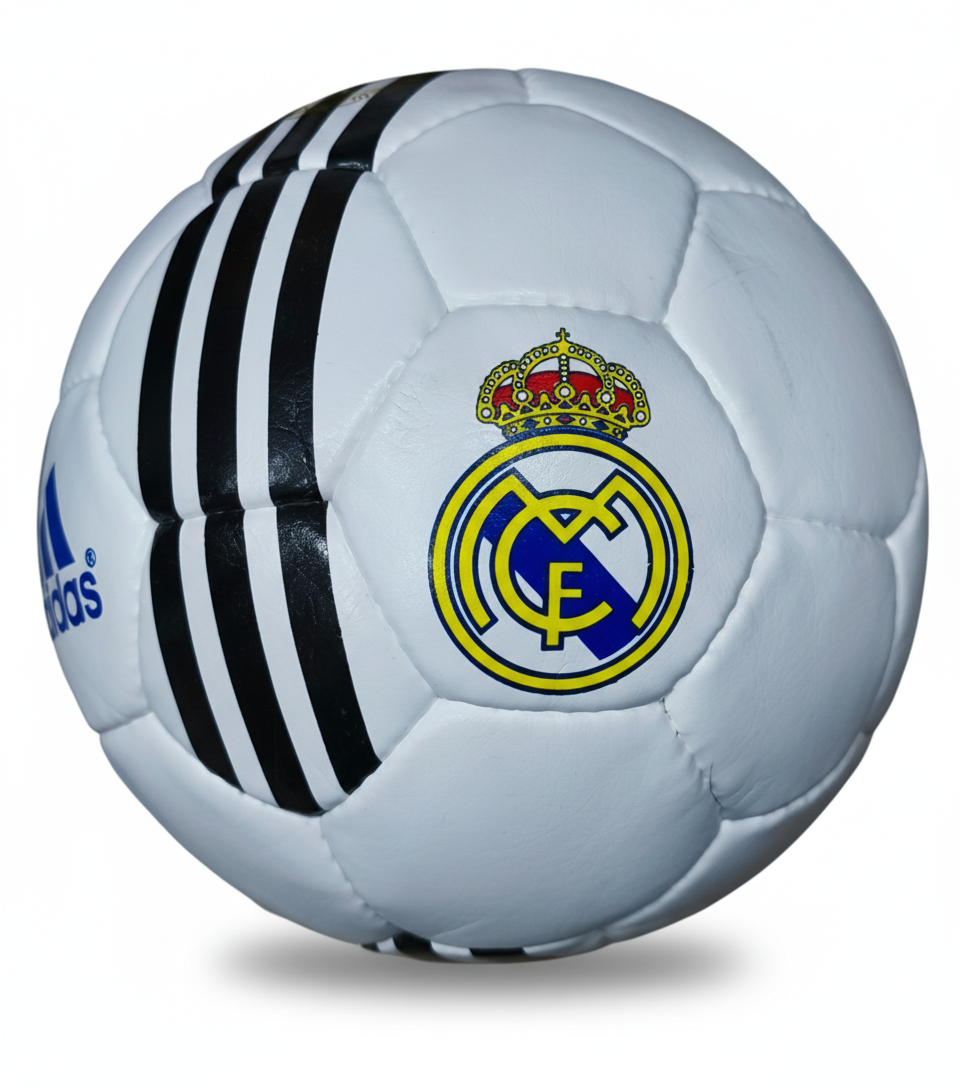 Футбольный мяч, бренд "Real Madrid", "Juventus", "Manchester United", "FC Barcelona" MADE IN PAKISTAN