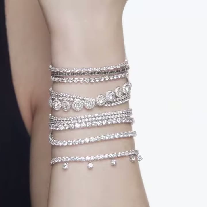 Серьги пусеты SWAROVSKI, кристаллы Swarovski, размер 11 мм, серебряный, белый — фото 1