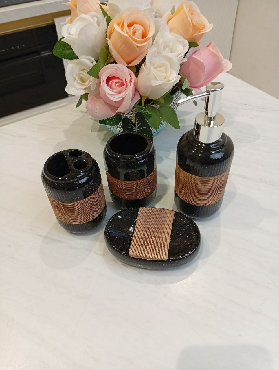 Набор для ванной комнаты, 4 предмета, черного цвета, качественная — фото 1