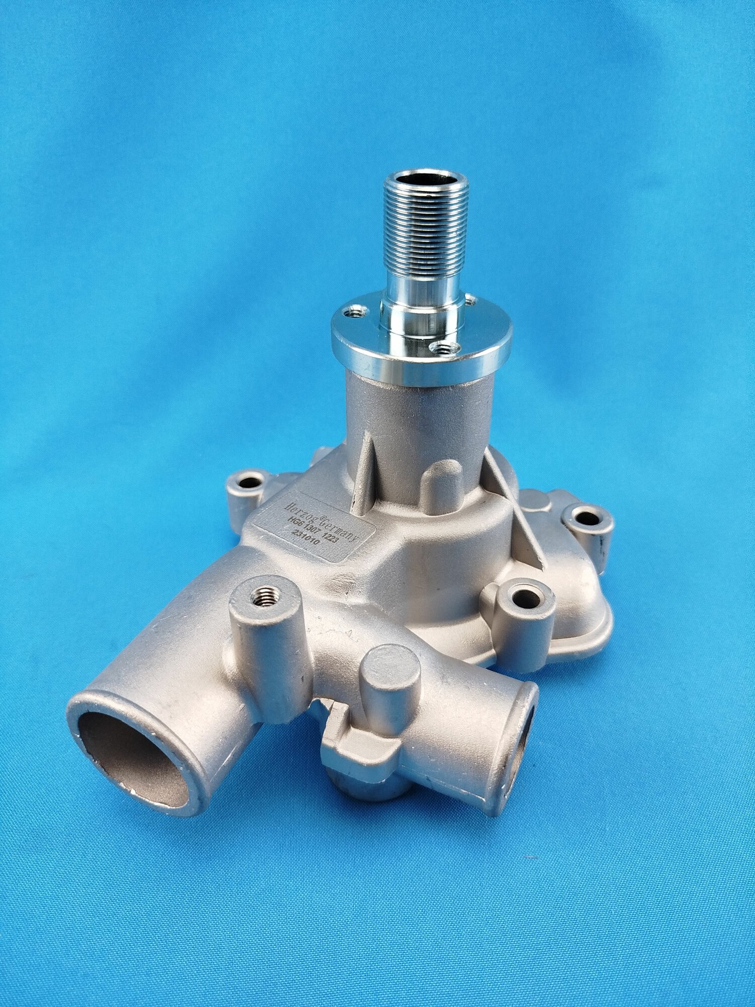 Помпа "HERZOG" для а/м ГАЗель 406дв. — фото 1