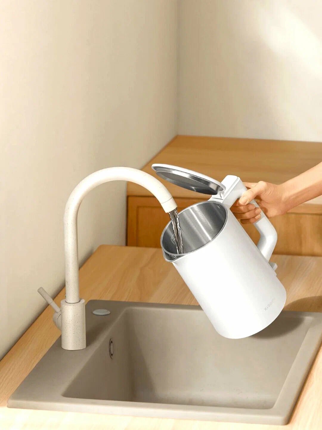 Электрический чайник от бренда Xiaomi Electric Kettle 2 Lite Объем чайника составляет 1.5 литра