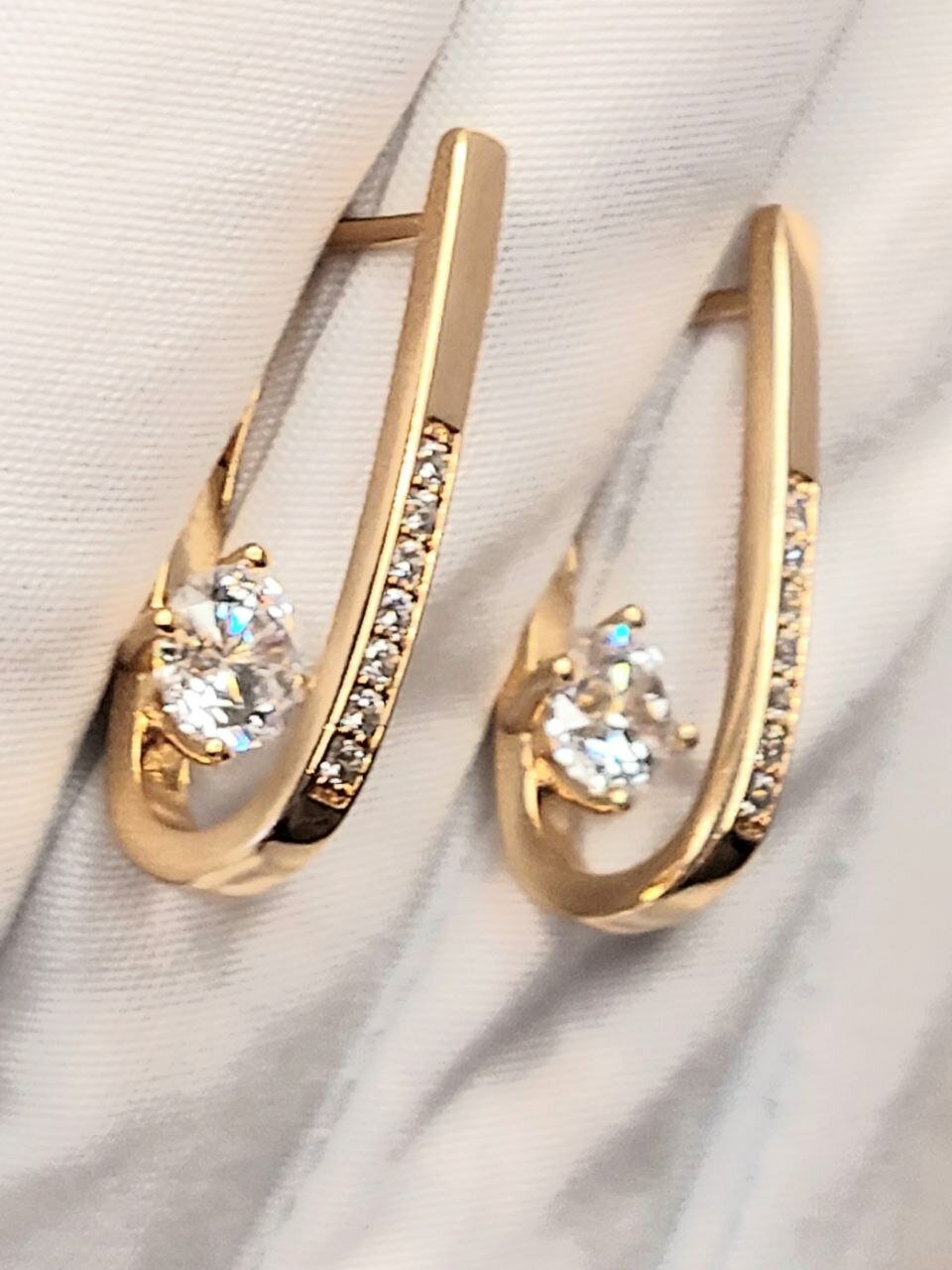 Серьги конго XUPING JEWELRY, фианит, размер 25 мм, белый в золоте — фото 1