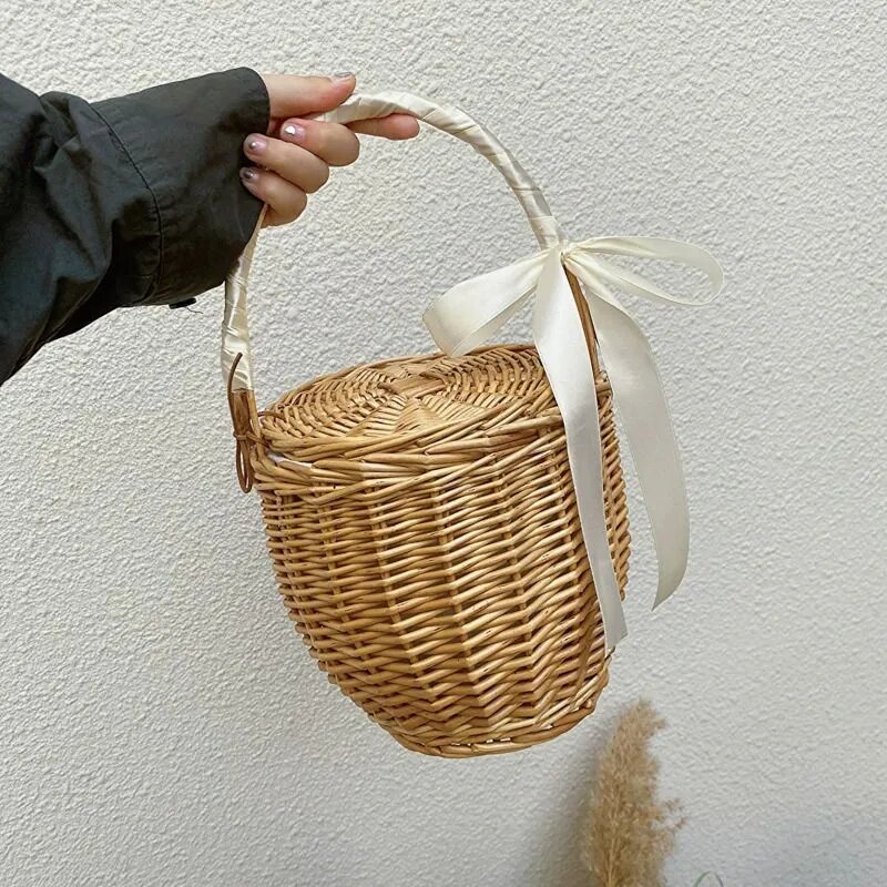 Ручная плетеная корзинка с крышкой винтажный стиль (Французская корзина с белой лентой)