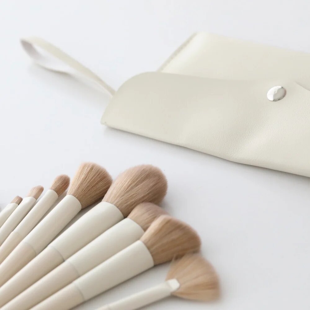 Профессиональный набор из кисточек для макияжа, 10 видов кисточек + конверт из качественного материала