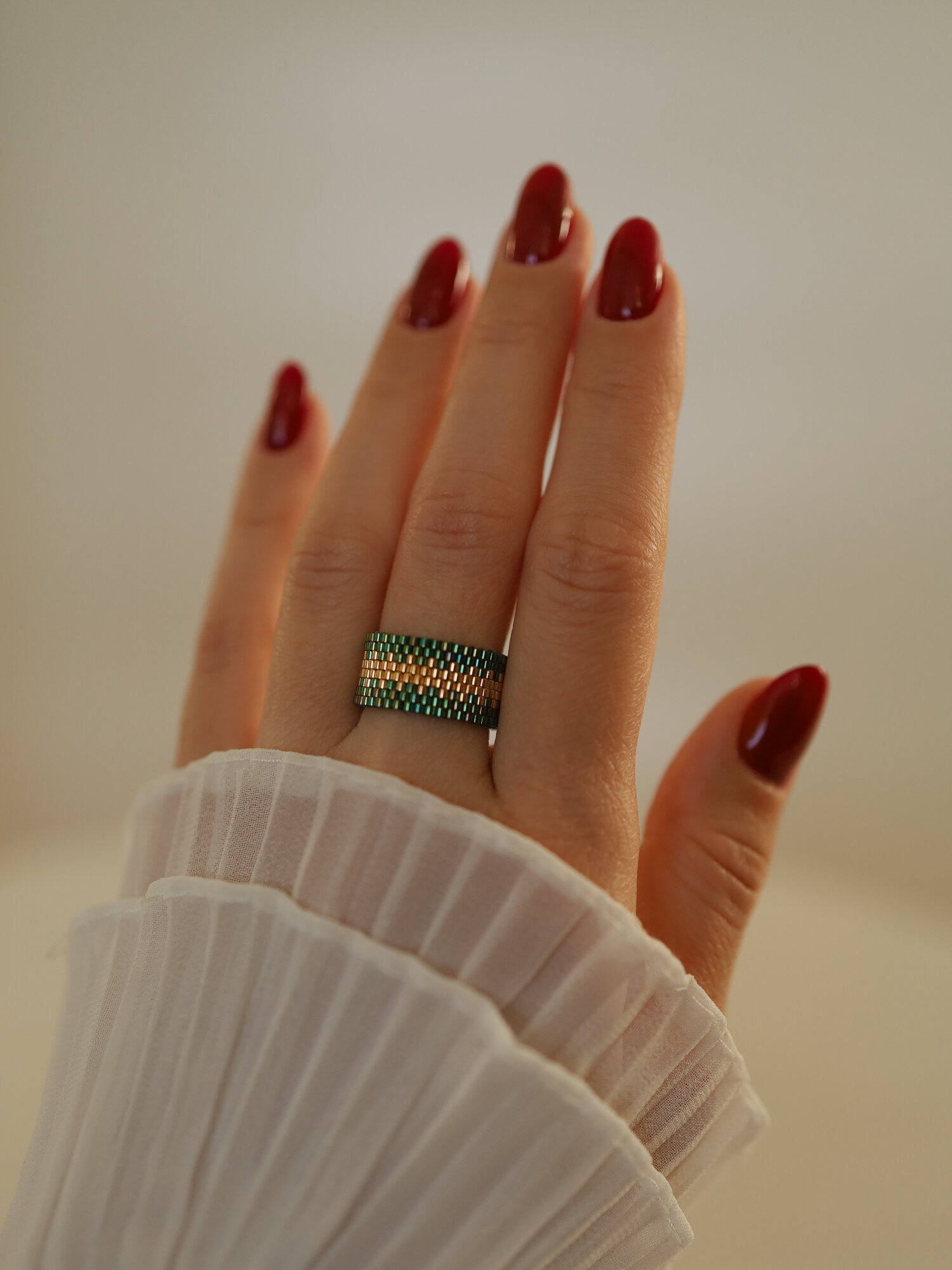 Кольцо плетеное, бисер