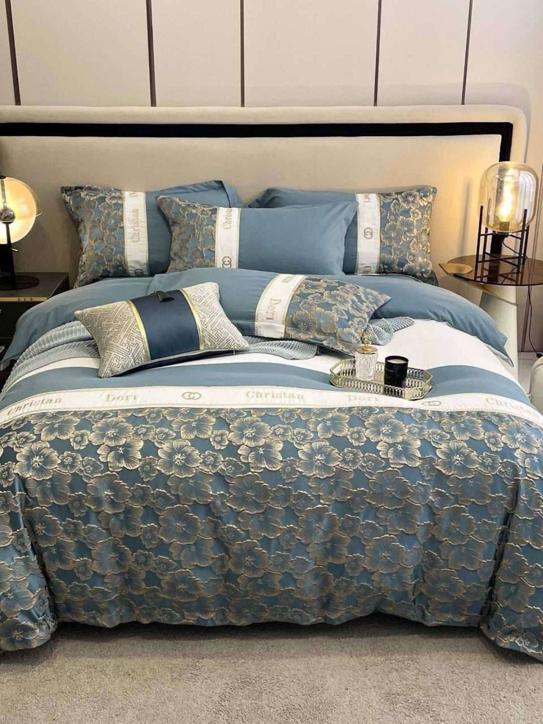 Постельное бельё, сатин, 2 наволочки, пододеяльник, размер 2-спальный, цвет молочный