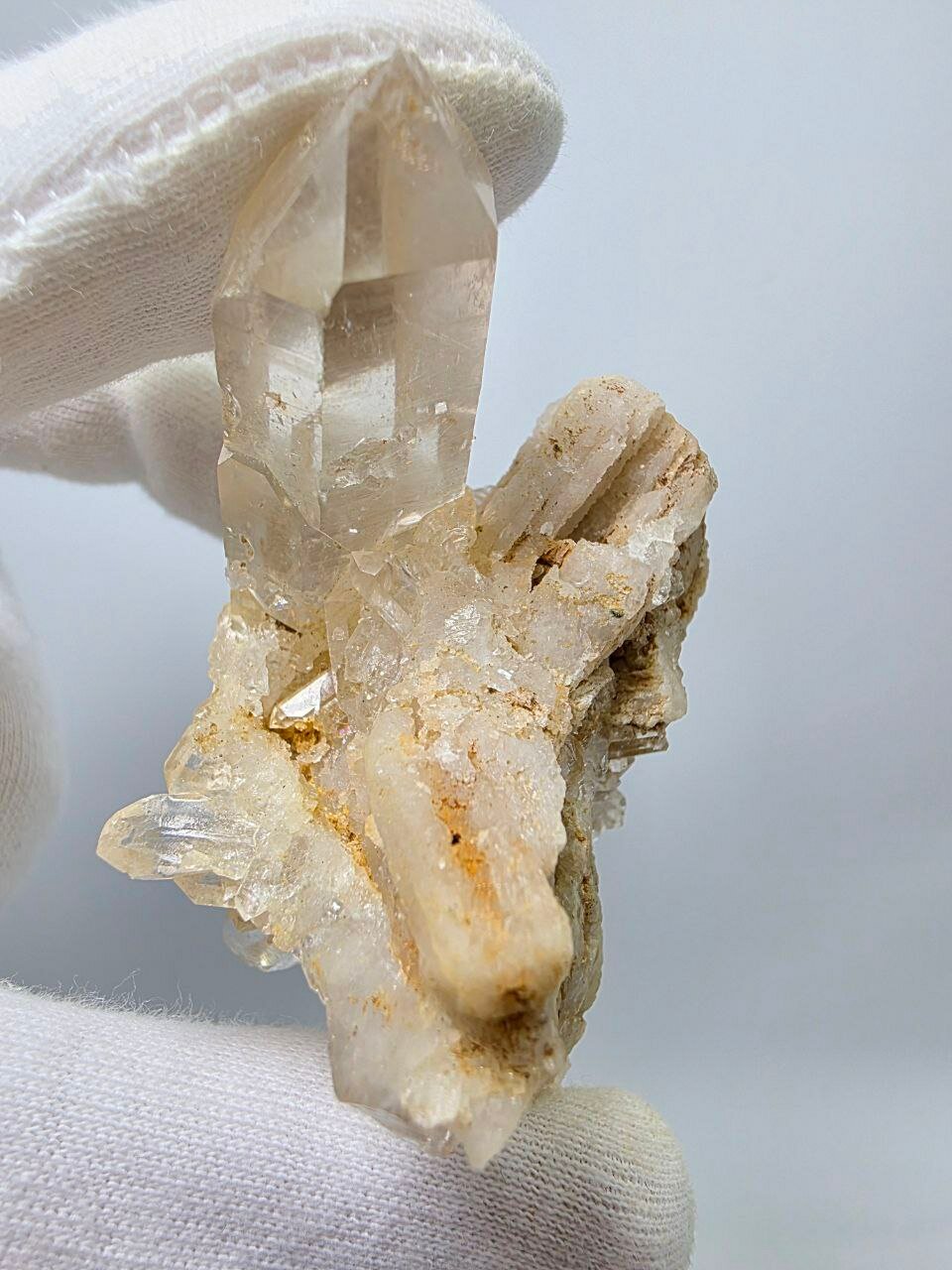 Горный хрусталь (Щётка) 56 мм, 69 г.