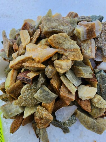 Изображение товара Декоративный камень "Златолит", для аквариума и террариума, фракция 10-20мм, 10кг