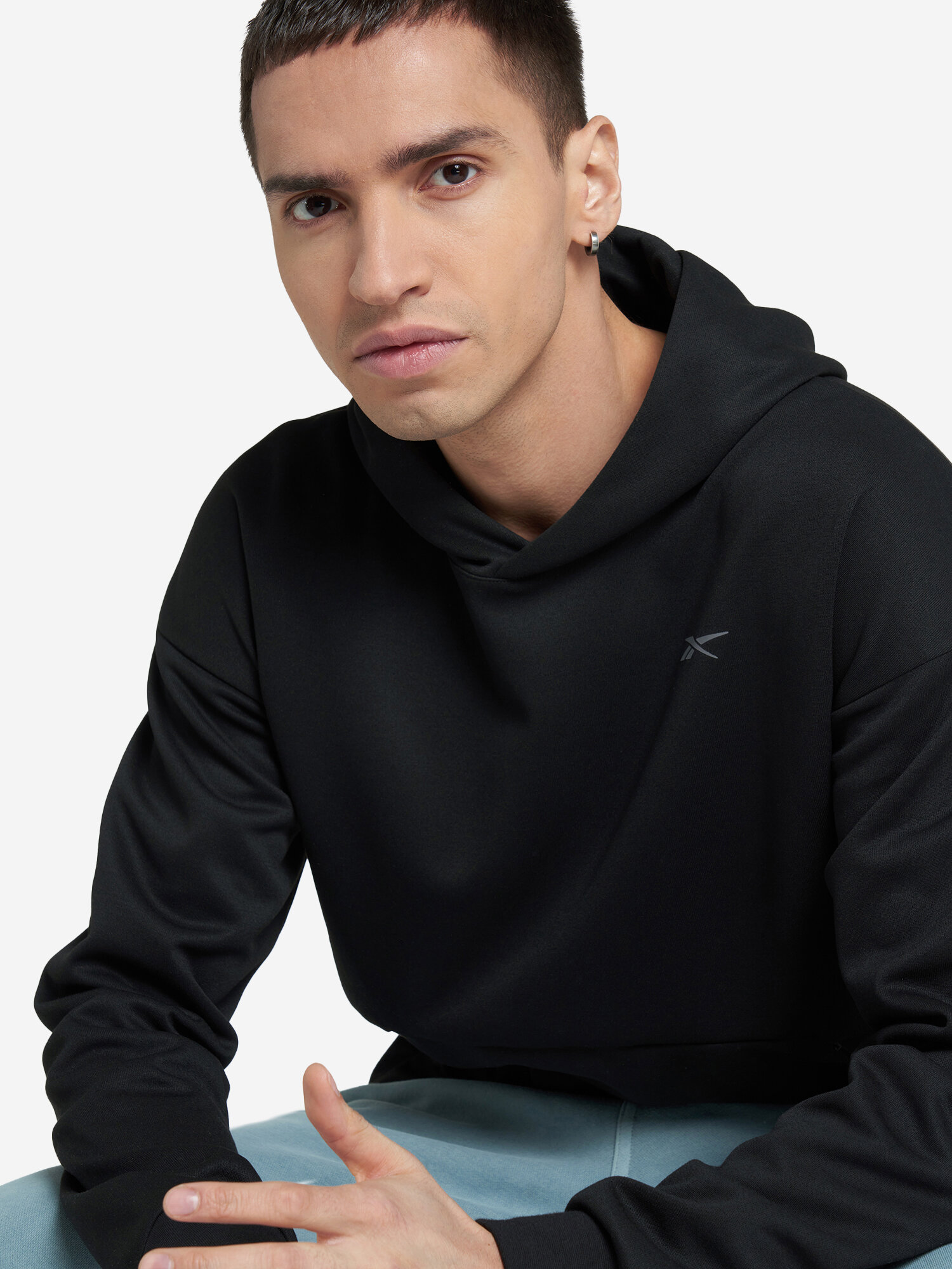 Толстовка спортивная