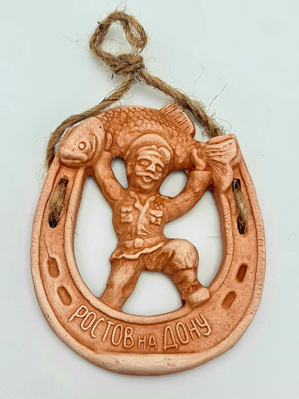 Магнит из высококачественного гипса "Ростов-на-Дону Казак с рыбой" коричневый