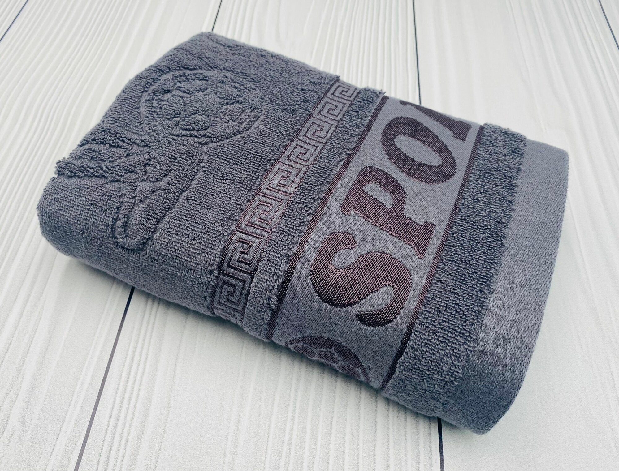 Полотенце махровое для рук и лица, для сауны, для спорта с петелькой для подвешивания в подарок Мужчине, спортсмену Темно-Серое Футболист 50 х 90 см SPORT