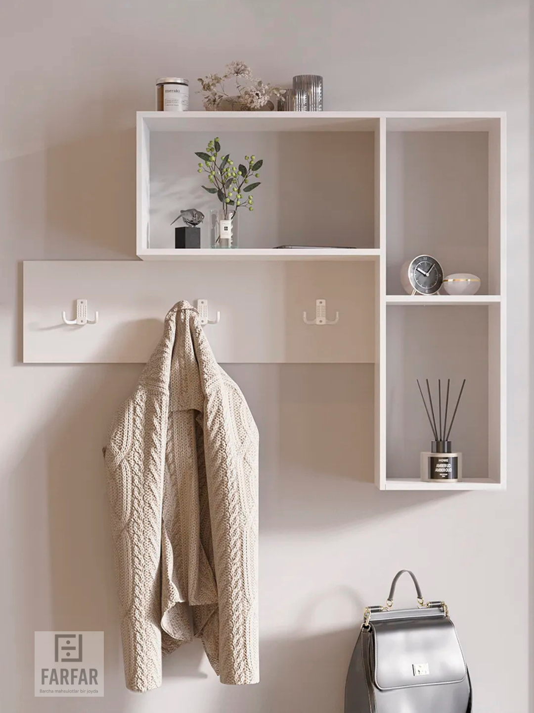 Вешалка в прихожую с полками и крючками настенная